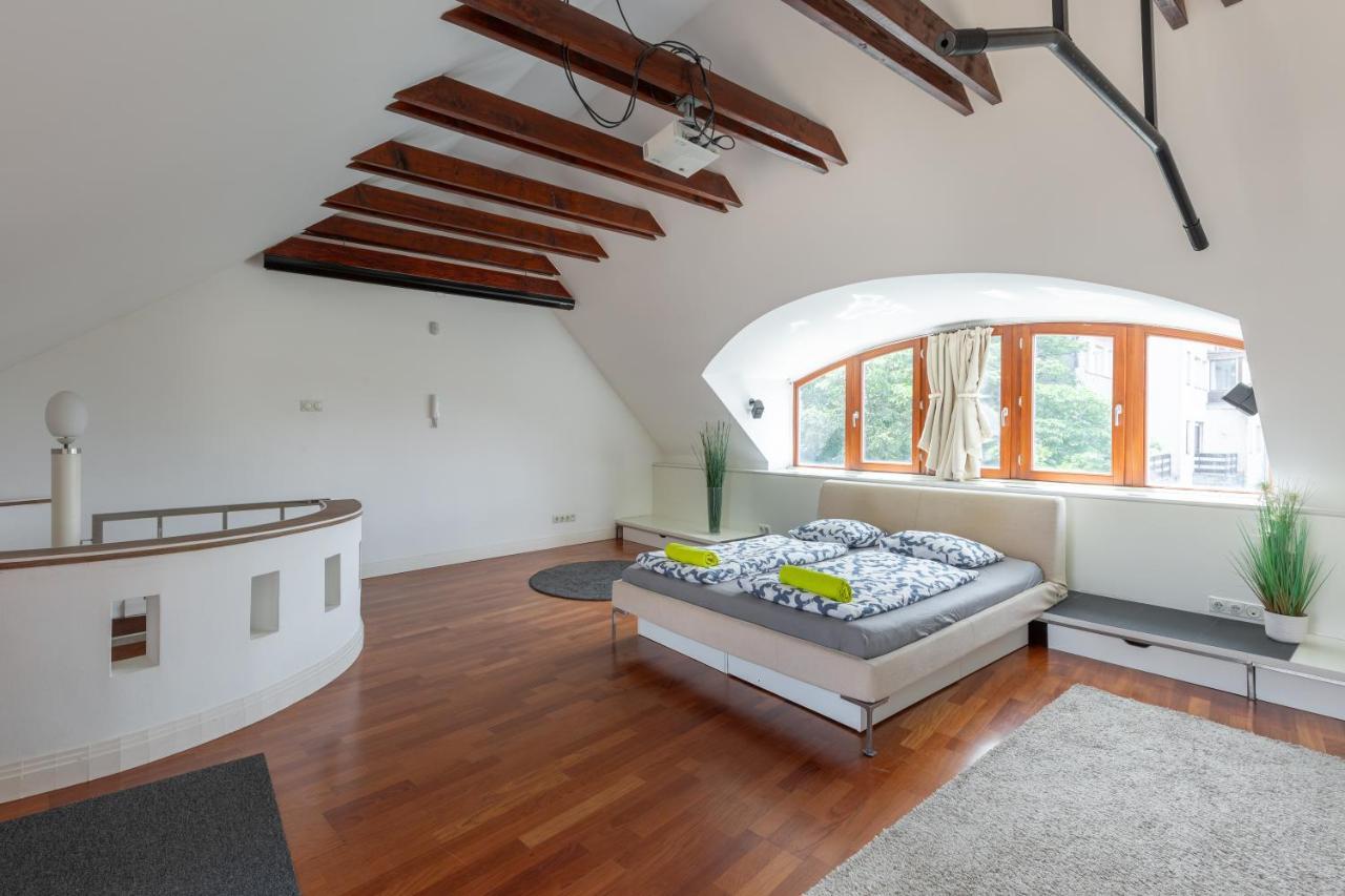 Penthouse With Free Parking And Free Bikes, Wellness 8 Min Walk Apartment Budapest Exterior photo