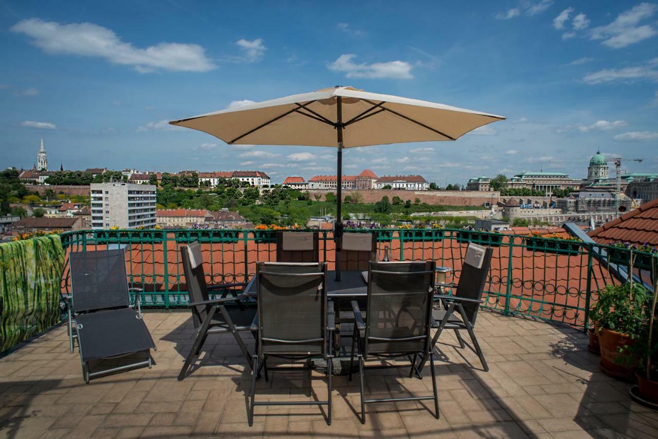 Penthouse With Free Parking And Free Bikes, Wellness 8 Min Walk Apartment Budapest Exterior photo